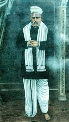 Historical Seth Diyaram Dharamshala in Rohri, Sindh Seth Diyaram Dharamshala in Rohri near Indus River, 1922