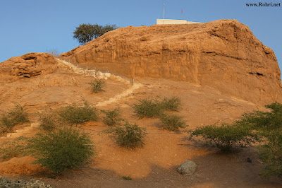 Hazrat Shah Maqsood (Pir Maqsood Ali Shah) Dargah in Rohri: A Spiritual Haven on the Hilltop Near Rohri Bypass